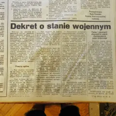 Dekret o stanie wojennym: prawa i obowiązki obywateli. Dokument opisuje wprowadzenie stanu wojennego w PRL.