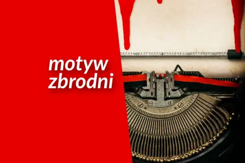 Czerwona plama krwi spływa na starą maszynę do pisania, symbolizując motyw winy i kary w zbrodni.